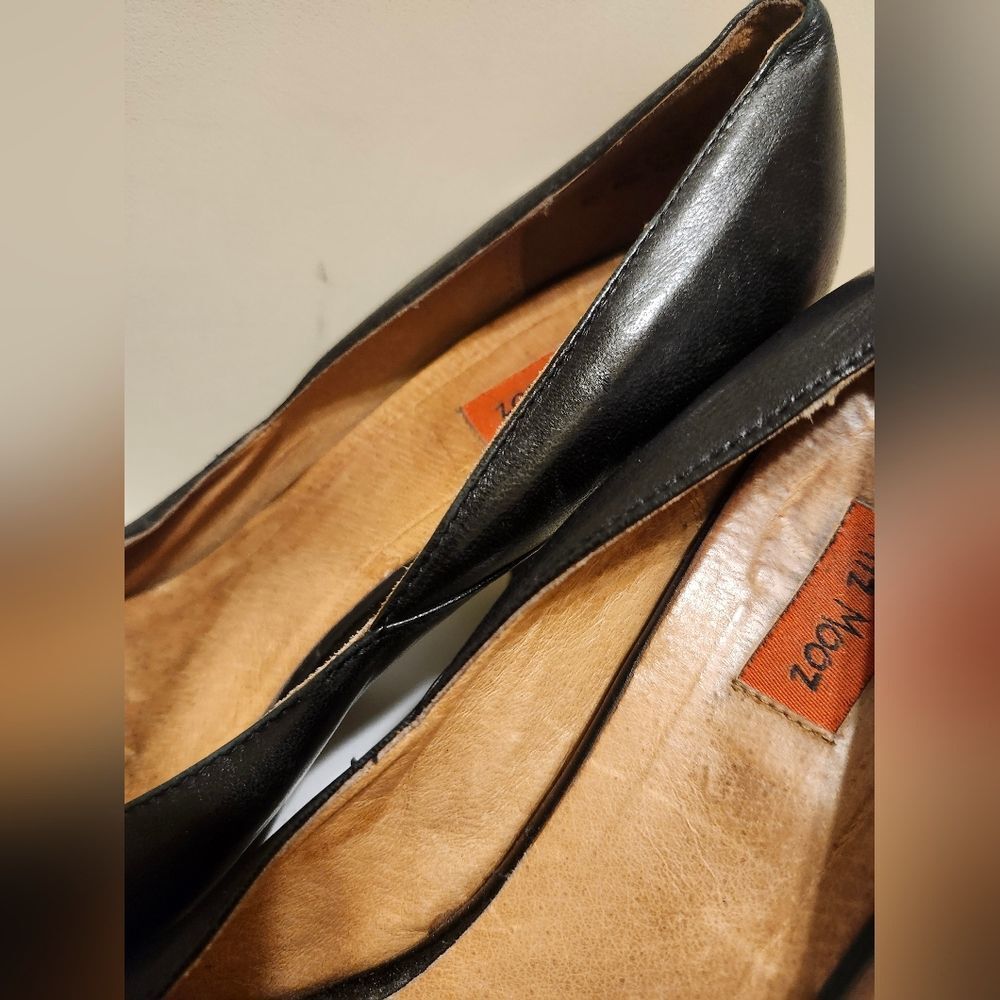 Miz Mooz "Nan" Black Leather Round Toe Pyramid Heel Classic Pumps Sz.10 Ret.$185 - Picture 6 of 8
